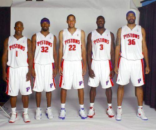 曼城险胜富勒姆 哈兰德创造纪录福登火力全开助蓝月亮锁定三分（曼城险过富勒姆：哈兰德破纪录，福登爆发助蓝月亮全取三分）