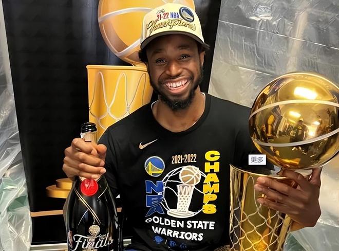 早报：速效救心丸销量突然大增，有什么头绪吗？（早报：速效救心丸销量飙升，背后发生了什么？）