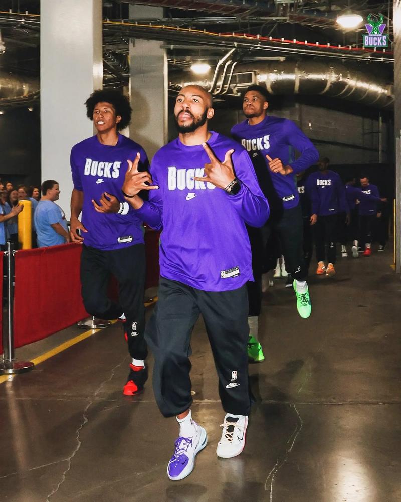 内马尔当记首功！桑托斯最后6轮豪取4胜2平，最终成功保级（内马尔立下头功！桑托斯末6轮4胜2平，惊险保级）