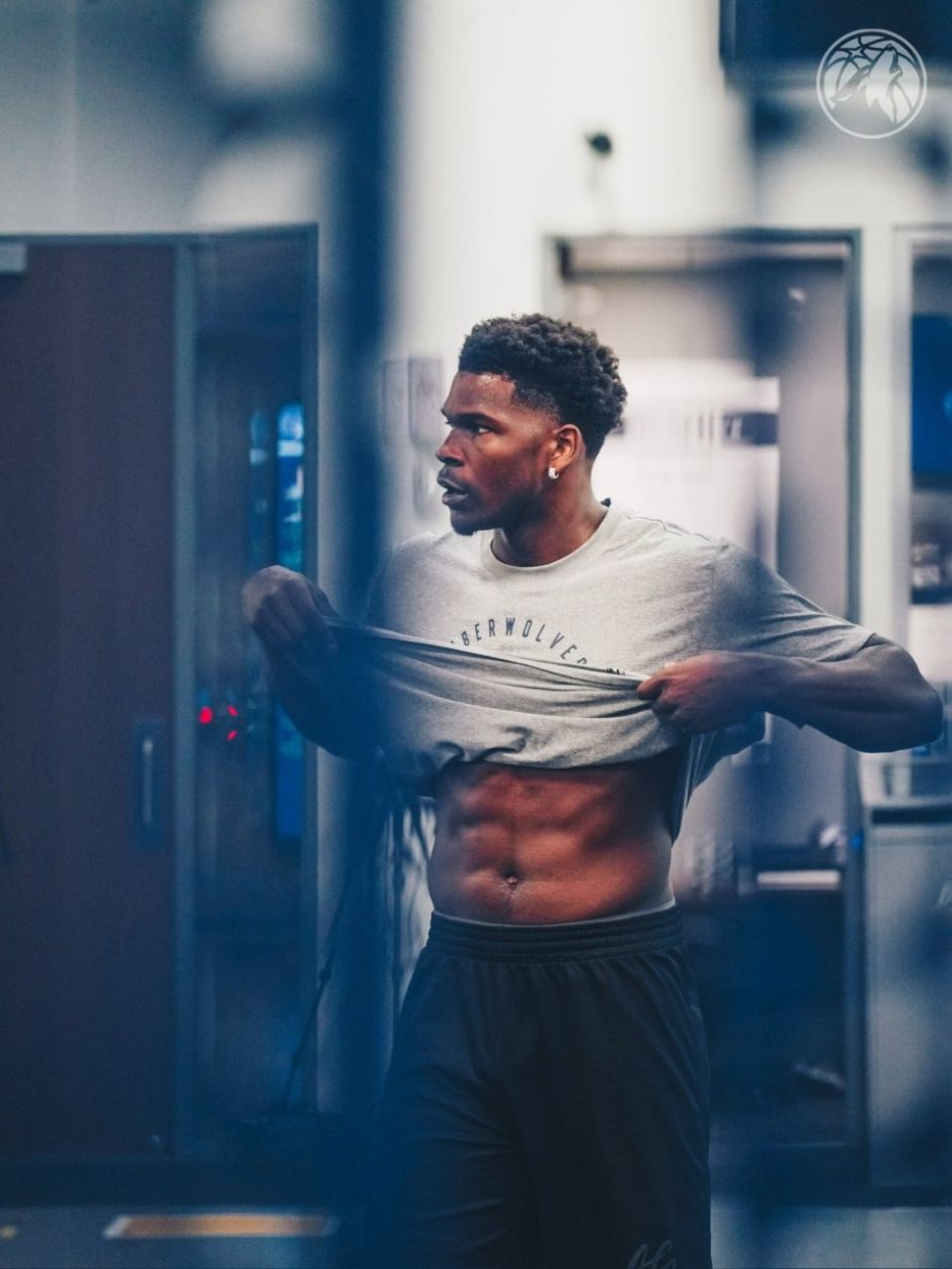 NBA伤病更新：库里因伤缺席一场比赛,（NBA伤情通报：库里因伤缺席一战）