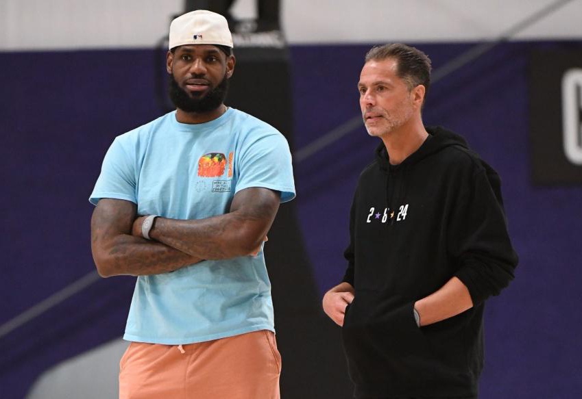 中超比赛精彩回放：上海海港绝杀瞬间,（中超精彩集锦：上海海港压哨绝杀瞬间）