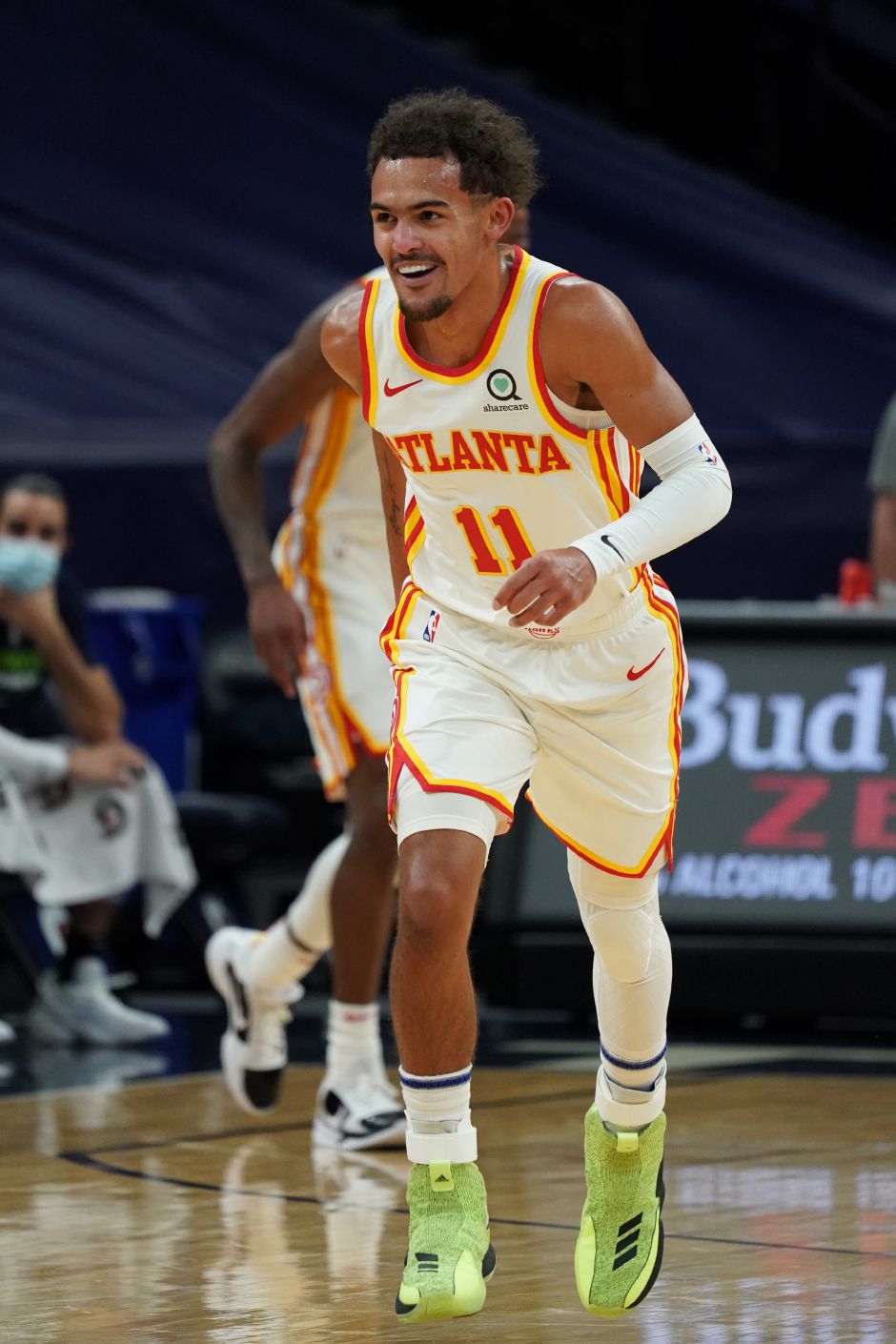 半场战报：乌迪内斯0-1热那亚，马利诺夫斯基点射（中场速报：热那亚1-0领先乌迪内斯，马利诺夫斯基点球破门）