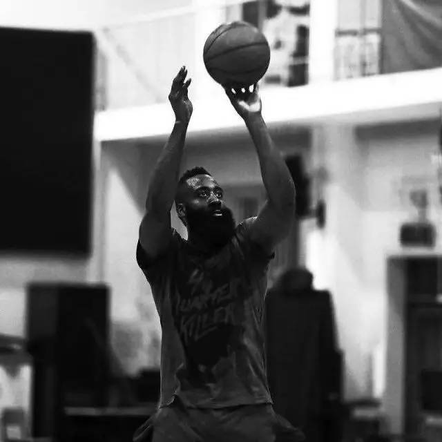 约克：曼联应多给年轻人机会，谢什科受伤奥比应该获得机会（约克：曼联应信任年轻人，谢什科伤停，奥比应获出场机会）