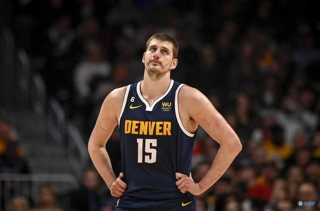 埃迪-豪：乔林顿看起来是腹股沟问题；我们有很多地方要改进（埃迪-豪：乔林顿疑似腹股沟伤势，球队还有不少地方要提升）